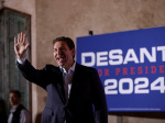Ron DeSantis drops out of US presidential race endorses Trump  Al Jazeera English